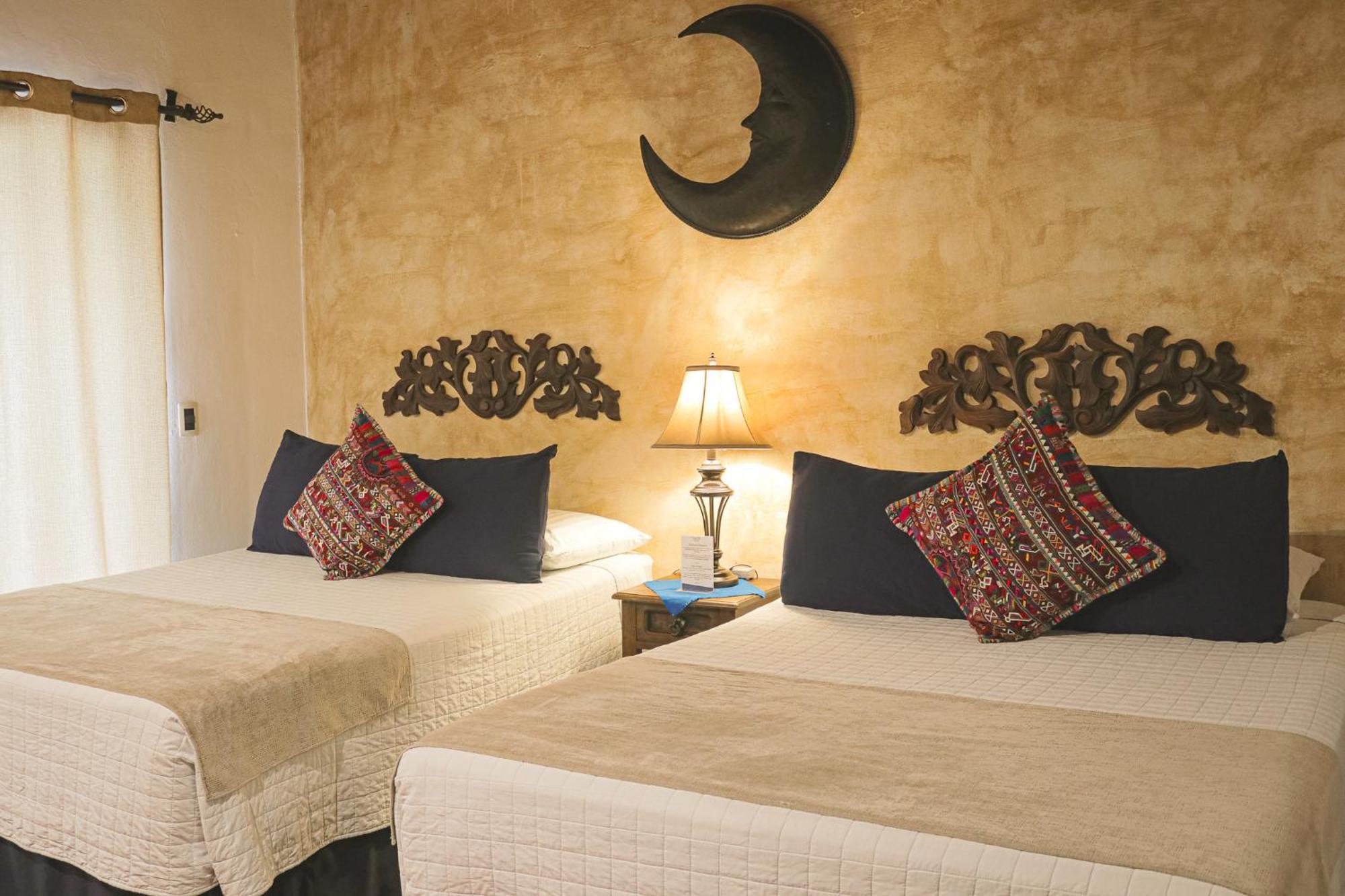 Hotel Posada De La Luna Antigua Bagian luar foto