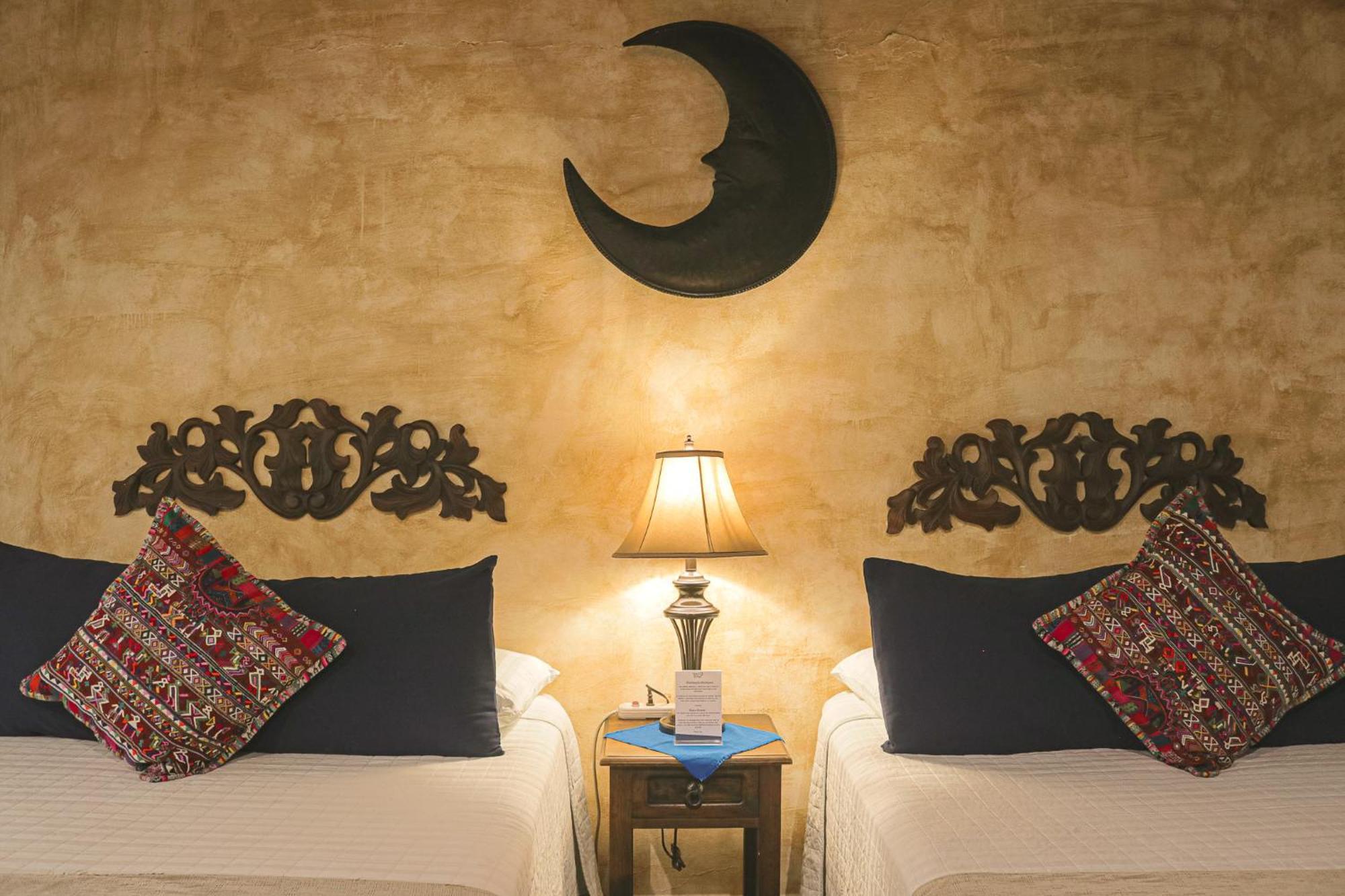 Hotel Posada De La Luna Antigua Bagian luar foto