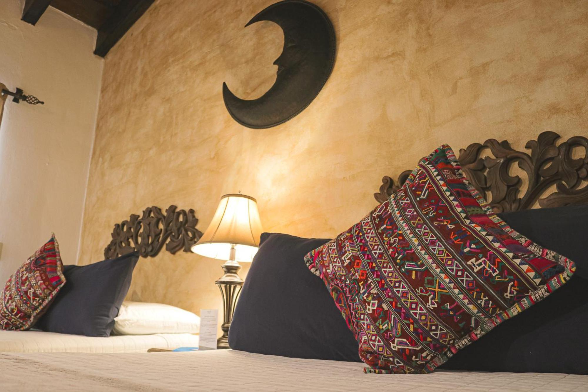Hotel Posada De La Luna Antigua Bagian luar foto